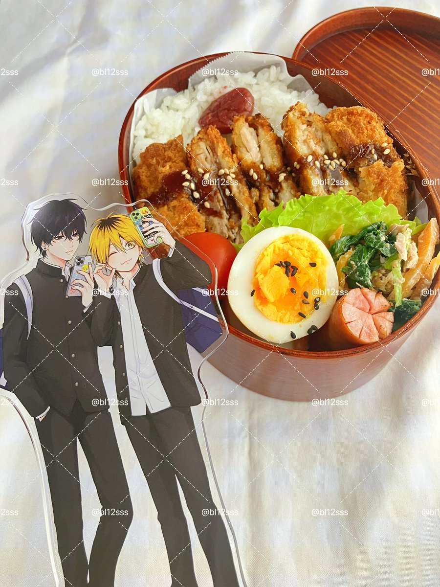 今日のお弁当🍱
とんかつ🐷🤍

お弁当久しぶりすぎる！(3週間ぶり)
私は今日初めての地区委員…😇子ども達の前で話さなきゃいけないらしくて今から憂鬱すぎる😶‍🌫️😶‍🌫️😶‍🌫️頑張ろ…

#ダメ男とヤバ男
#さくさく弁当