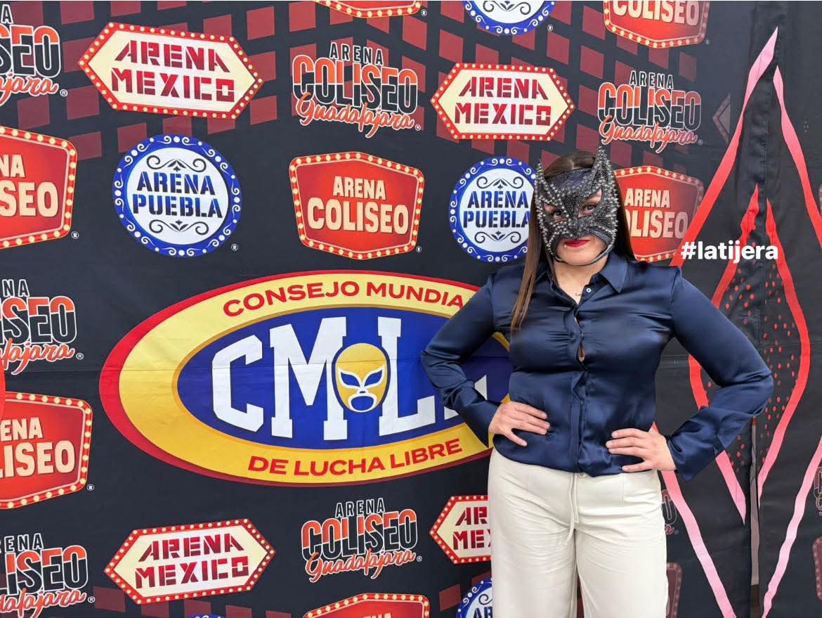 LaTijeraLucha's tweet image. #Keyra: Vengo a quedarme al #CMLL, este sueño de ser parte de las #Amazonas se lo dedicó a mi mamá y mi familia, a los que no creían en mí por estereotipos. Quiero representar a México ante otras empresas. 🔥🌟
#latijeraluchalibre