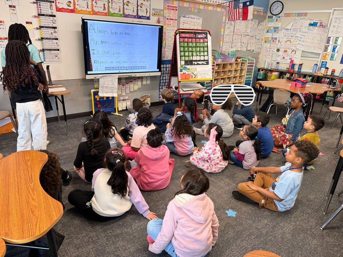 Mrs_SabrinaLiu's tweet photo. We wrapped up our poetry writing unit! The highlight of this learning journey was when two of my former students came back to read the poems they wrote when they were in first grade! https://t.co/a8AGqPEXer