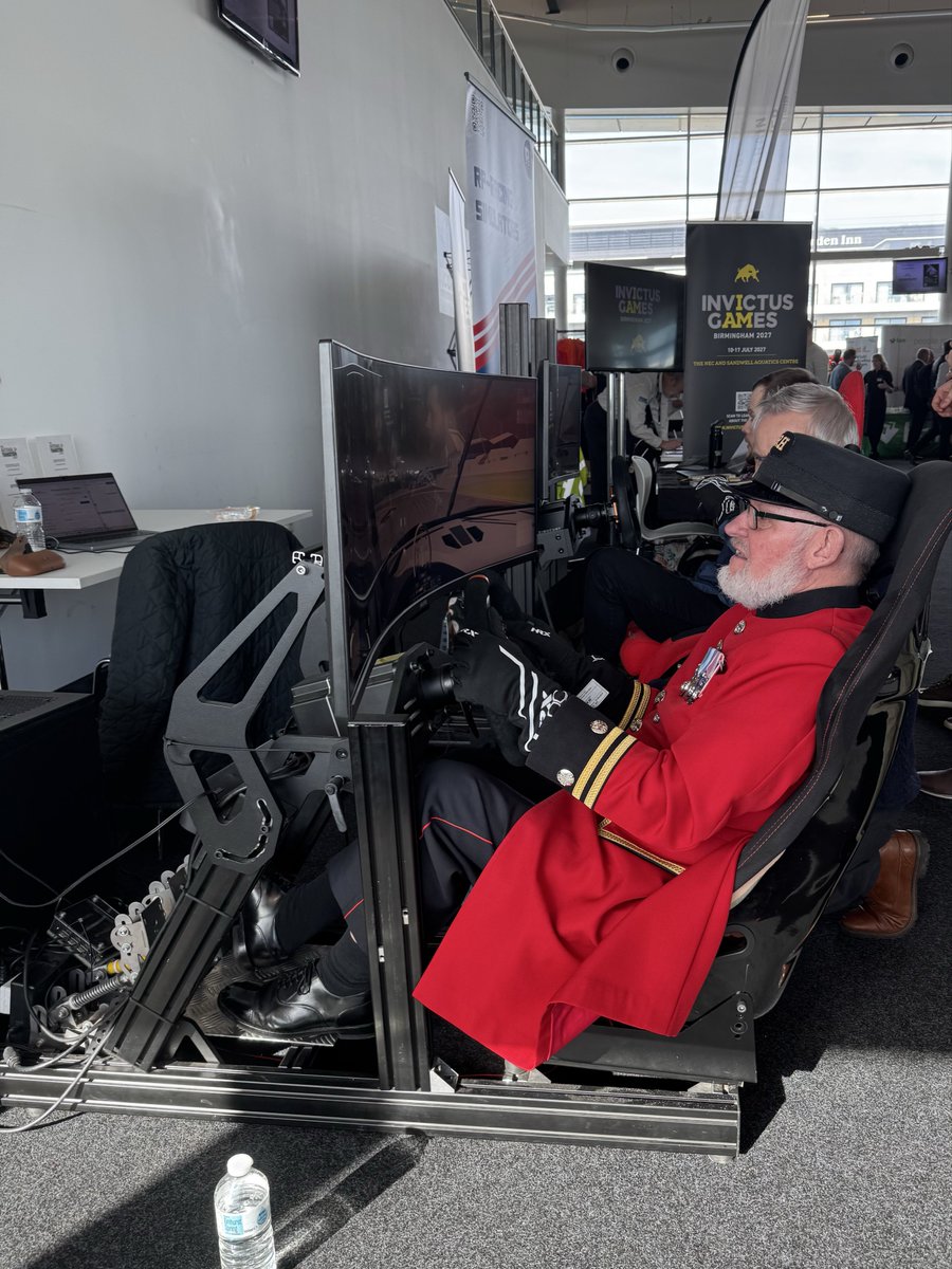 Paul Miller tweet media