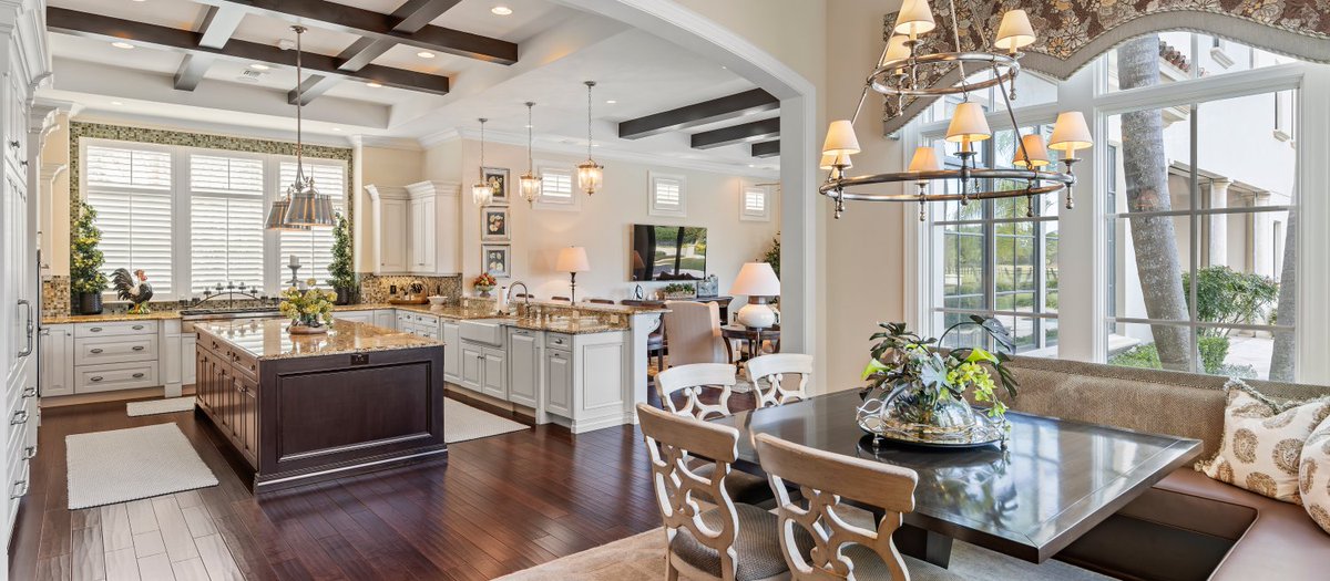 BoardwalkTimes's tweet photo. Custom Italianate Residence
💵: $19,000,000
🏡: 11,524 SQ FT | 10 BR | 14 BA + 2 Half BA

• 2 private guest suites
• Golf course and water views
• Resort style pool and spa plus children’s pool
• Library and media room https://t.co/ahqNcLK2F9