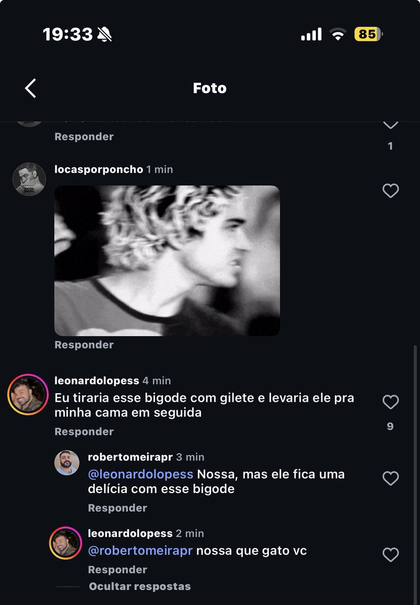 sheislodo's tweet photo. os comentarios na foto do poncho kkkkkkkkkkkkkkkkk me casco https://t.co/ZSLZ5CKfIE