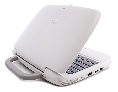 OlympusSurfer's tweet photo. @eumyllachristie Eu tinha esse aqui da HP e todos os meus amigos chamavam ele de “laptop da xuxa”. Bons tempos do netbook https://t.co/Q4xdkHYYpu