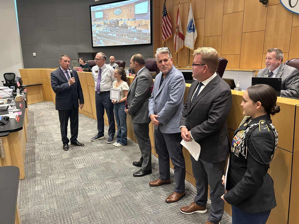 Ed Mathews tweet media