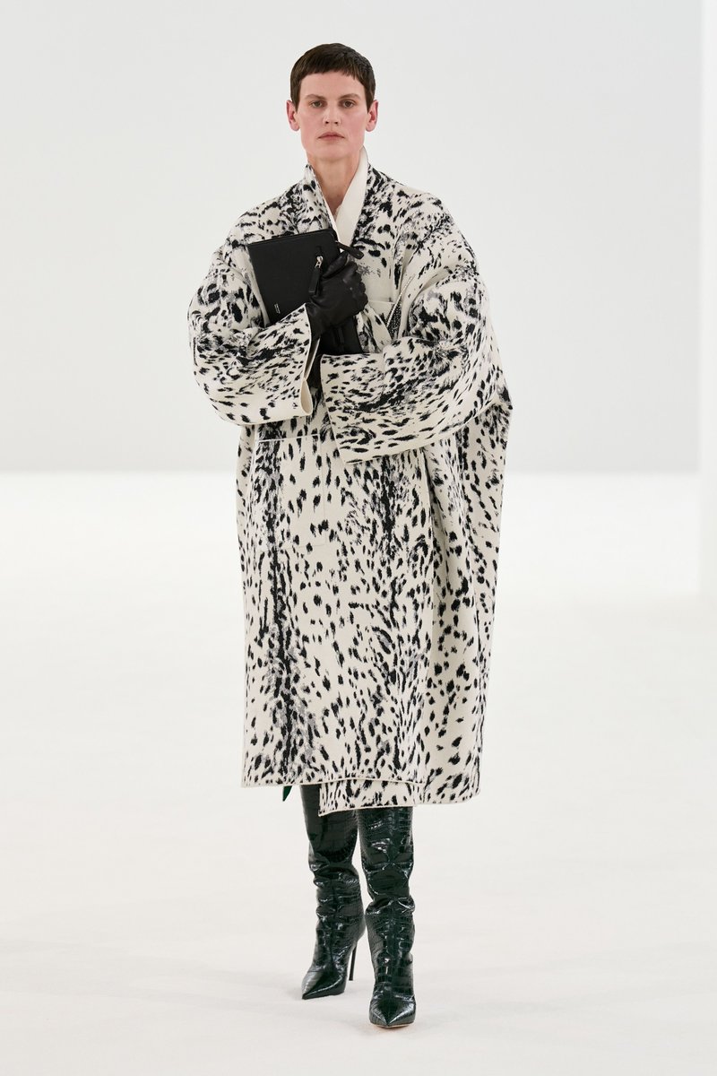 saintdoII's tweet image. the collection that defines tom ford today. haider ackermann you’ve done it again