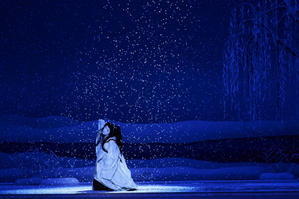 Muses of Media tweet media