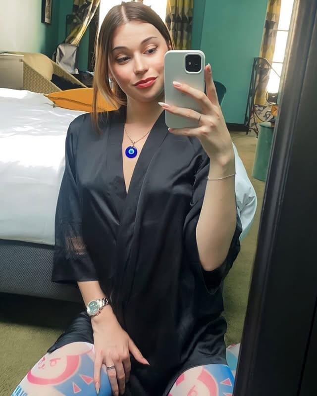 babyshailo's tweet photo. use one word to describe me (I’m trans 🏳️‍⚧️) https://t.co/lht8UMvrke