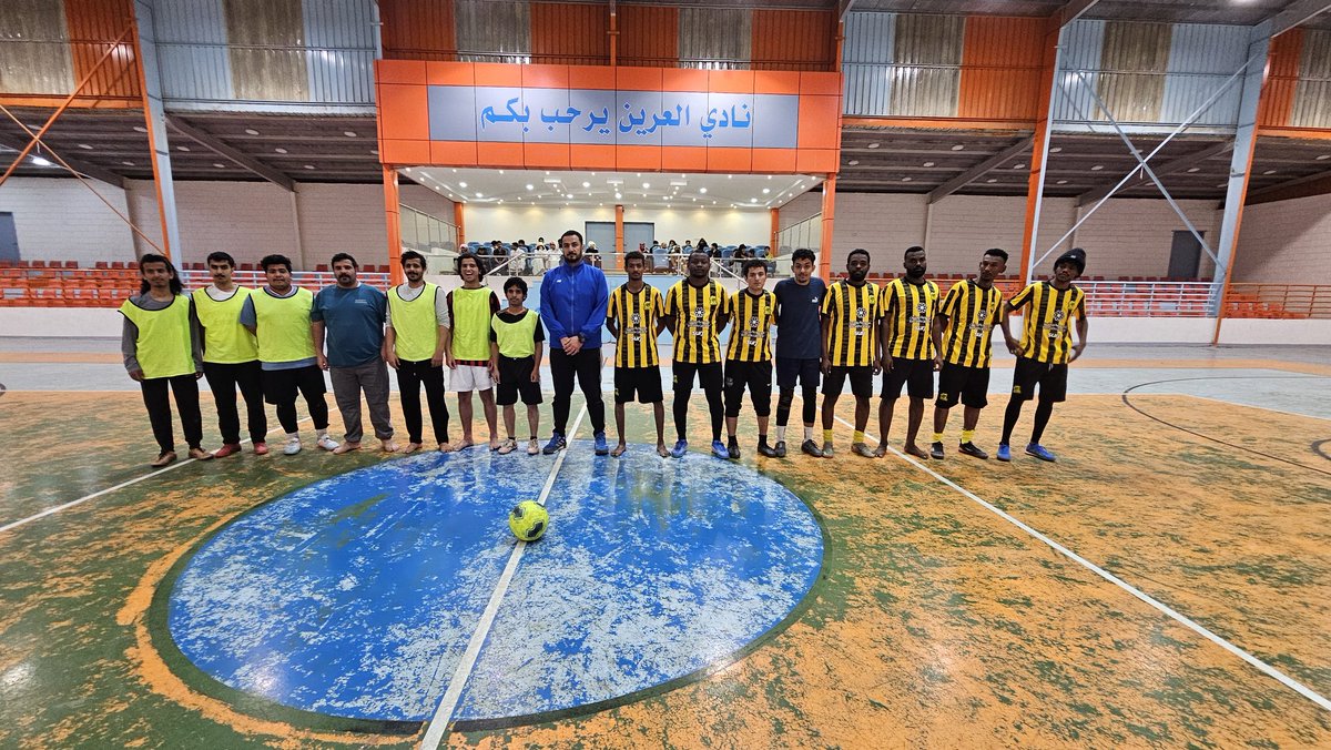 AreenClub's tweet photo. تأهل فريق البرازيل لدور الأربعة بعد فوزة على فريق المجد بثمانية أهداف لخمسة وذلك ضمن الدورة الرمضانية لكرة القدم للصالات بنادي #العرين
#ظهران_الجنوب 
#أجاويد https://t.co/tYv6qKLcJx