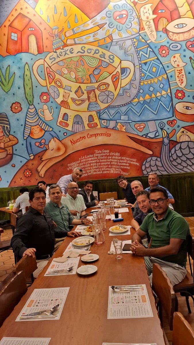 Enrique_JEGA's tweet photo. Grato reencuentro con colegas ex Siemens: aprendizaje, excelencia y networking que proyecta nuevas alianzas. #ExSiemens #EGArbulu #Siemens #Innomotics https://t.co/7qVyQeNmx5