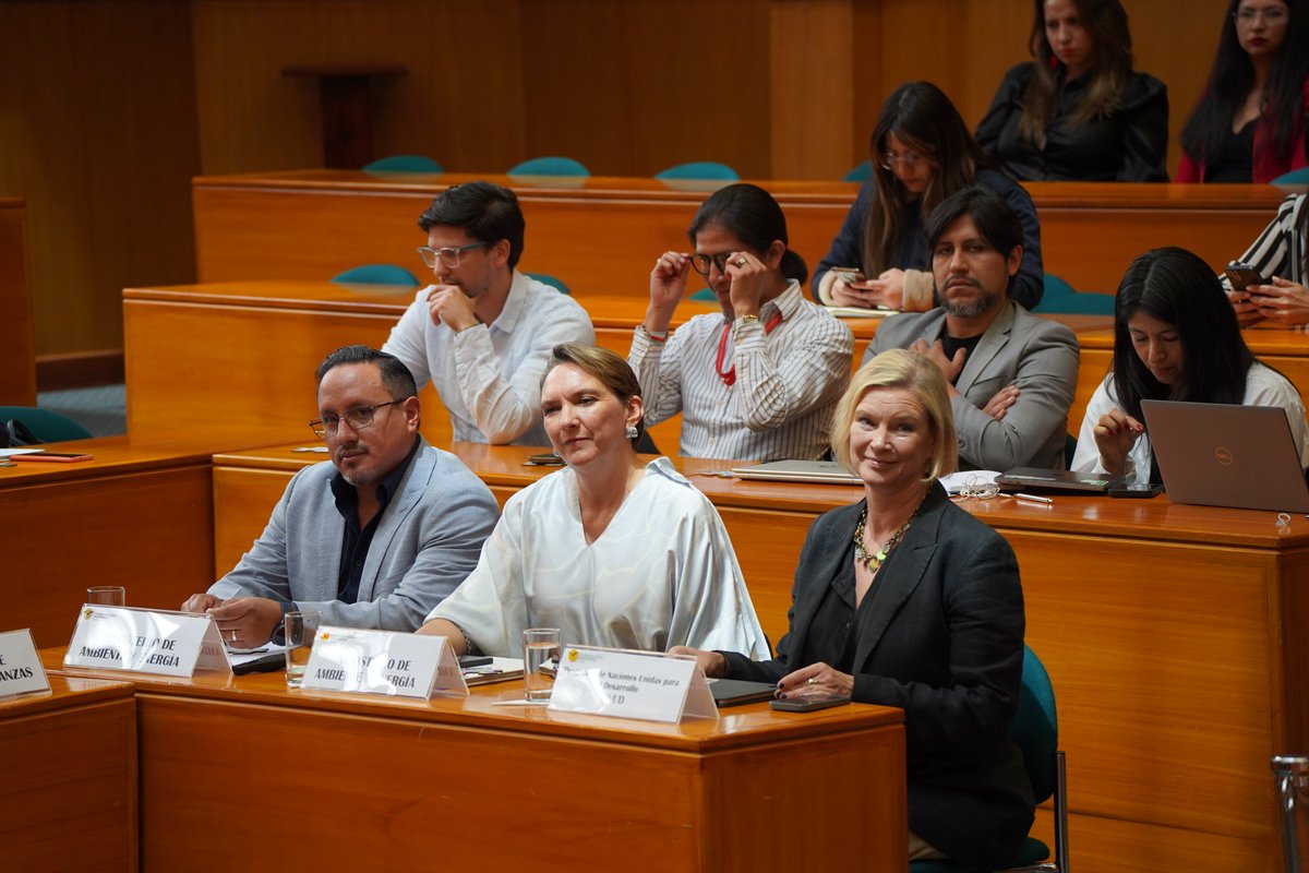 Centro de la Industria Láctea tweet media