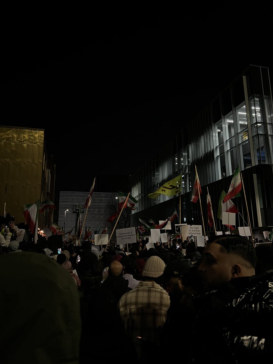 sy16ede's tweet photo. 💔🇮🇷 https://t.co/K8bCNyJNvG