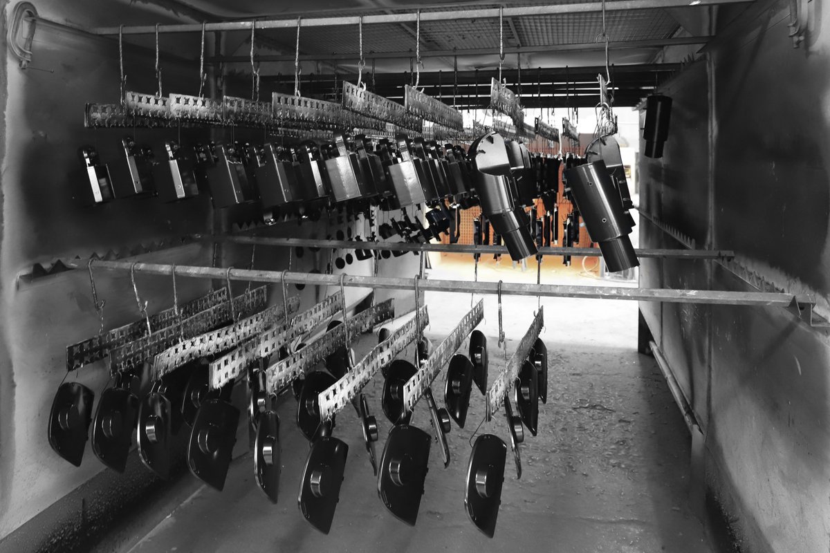 GemmaLighting's tweet image. As a true UK manufacturer of #LEDlighting, all our luminaires are built to your project requirement. This means we can supply our luminaires in any painted #RAL colour finish and deliver with a short lead time.  #GemmaLighting #UKmade #ExteriorLighting #LightingSolutions