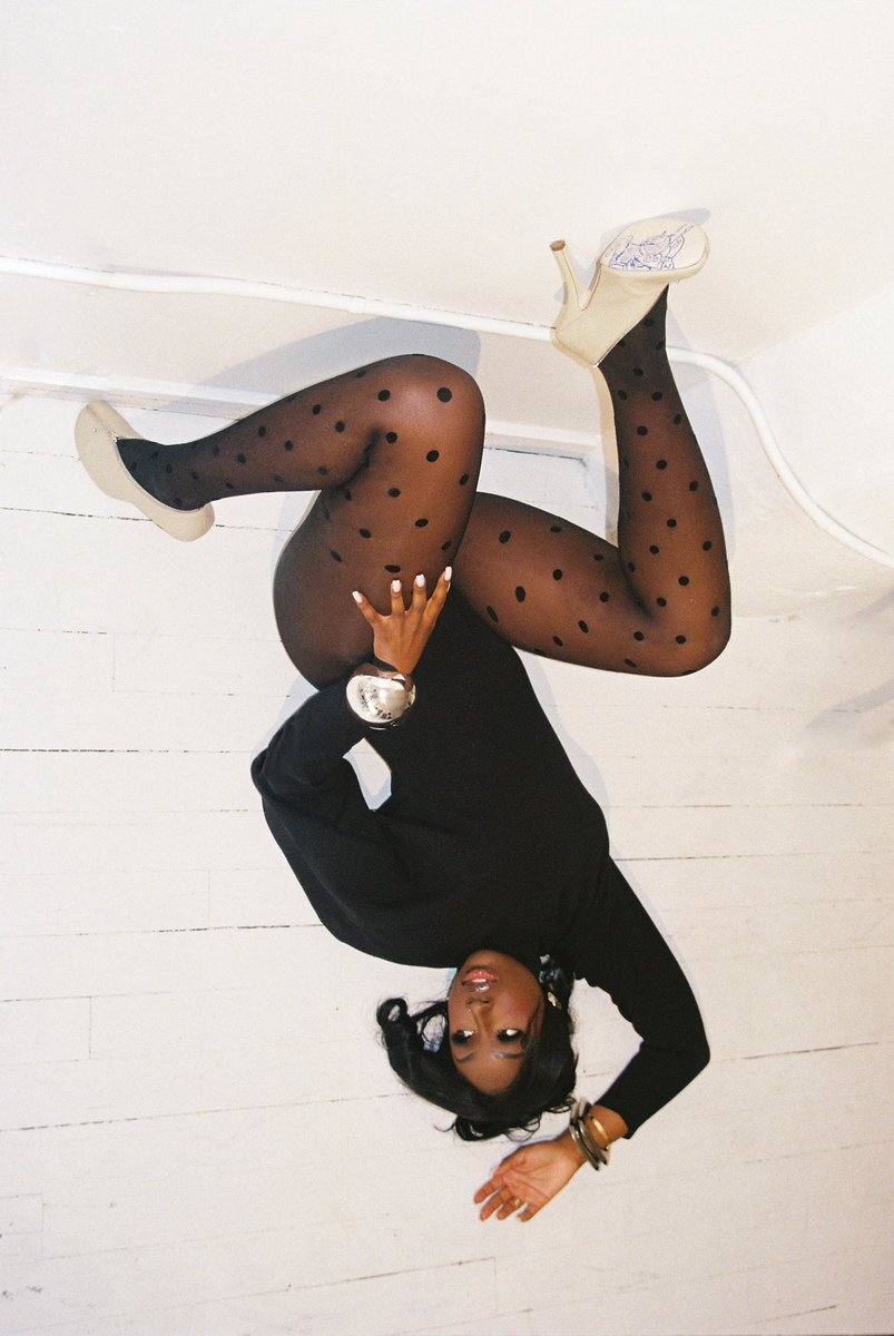 DENRISE W. tweet media