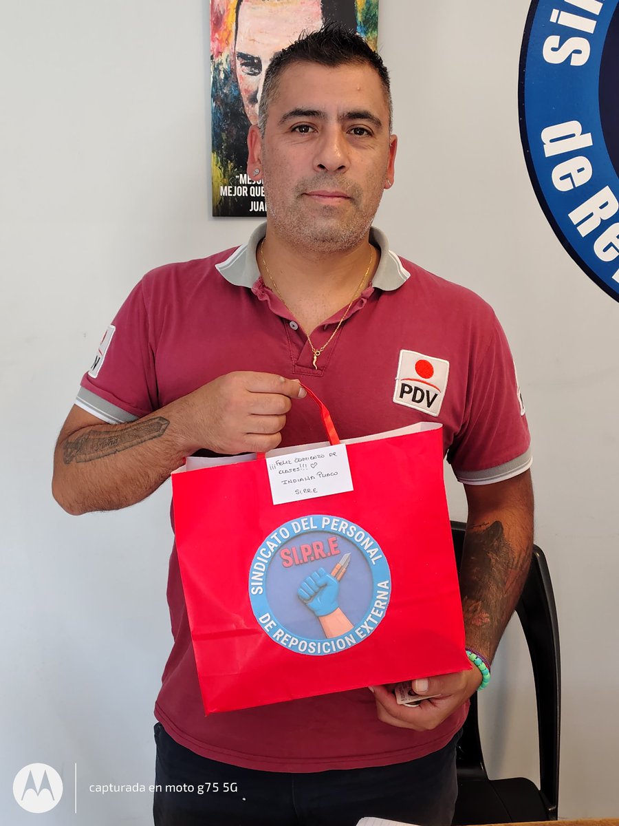 Marianodeanton1's tweet photo. 📚 Entrega de Kits Escolares – SI.P.R.E

El día 26/02/2026 realizamos la entrega de kits escolares para hijos e hijas de nuestros afiliados al SI.P.R.E en nuestra sede gremial de Córdoba 4316.

Seguimos acompañando. 🤝
Secretaria de Desarrollo Social 
Nadia Sanchez https://t.co/lIaS0ILiAJ