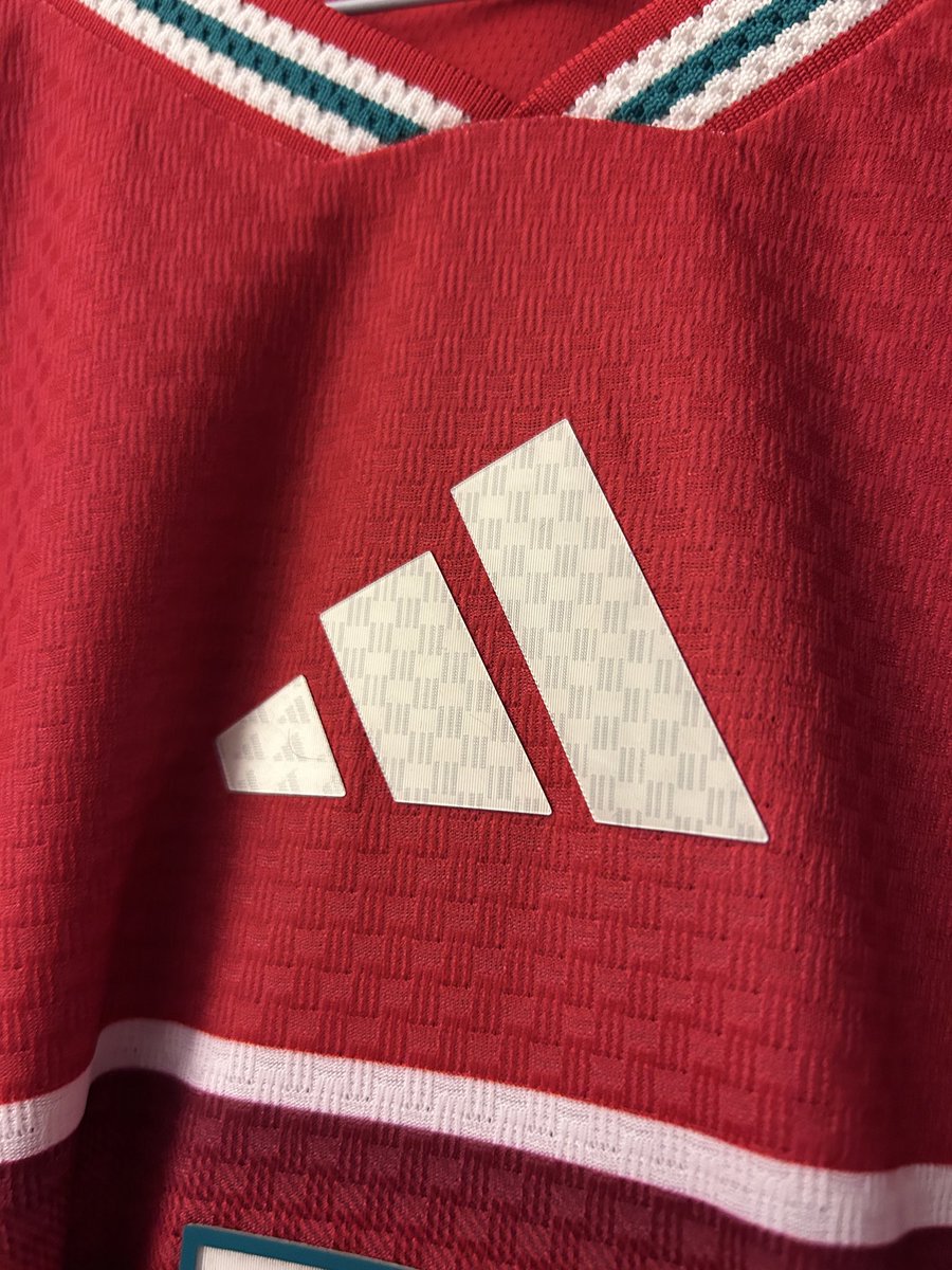 FplWales's tweet photo. Hopefully this post is well received
No more 🏴on🏴 attacks lol
@FAWales @adidasfootball #playerversion https://t.co/tZ2HafVKOd