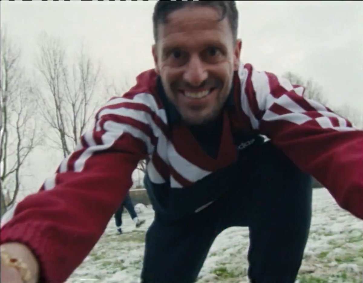 Kristopher Barker tweet media