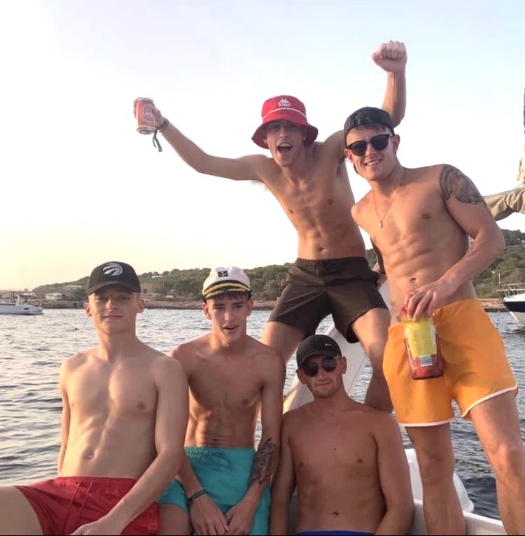 AlphasRuleOk! tweet media