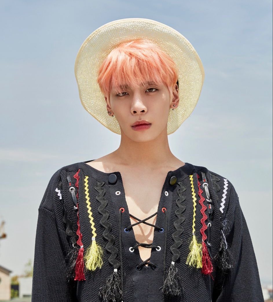 dailypinkjjong's tweet photo. ♡ #종현 #샤이니 #JONGHYUN #SHINee ♡ https://t.co/6Fhxbj9JqT