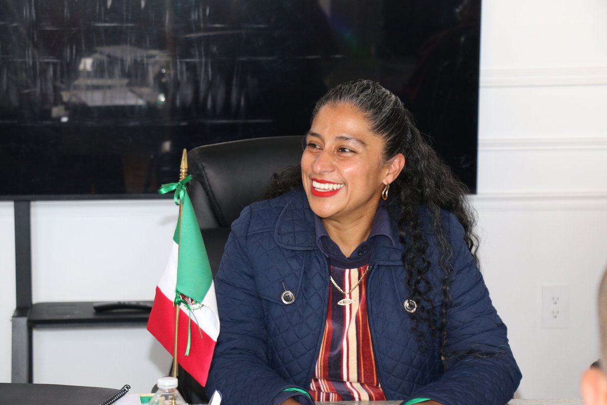 UPVToficial's tweet photo. La Dra. Alicia Pineda Santos, Rectora de la #UPVT, se reunió con el Lic. Jonathan Solís Gómez, Presidente Municipal de Almoloya de Juárez, con el objetivo de fortalecer los lazos de colaboración interinstitucional entre nuestra casa de estudios y la administración municipal. https://t.co/7E7s2aT7iU
