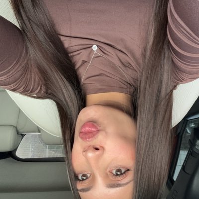 veronicagvi's tweet photo. #NuevaFotoDePerfil https://t.co/UN69aIcCMg