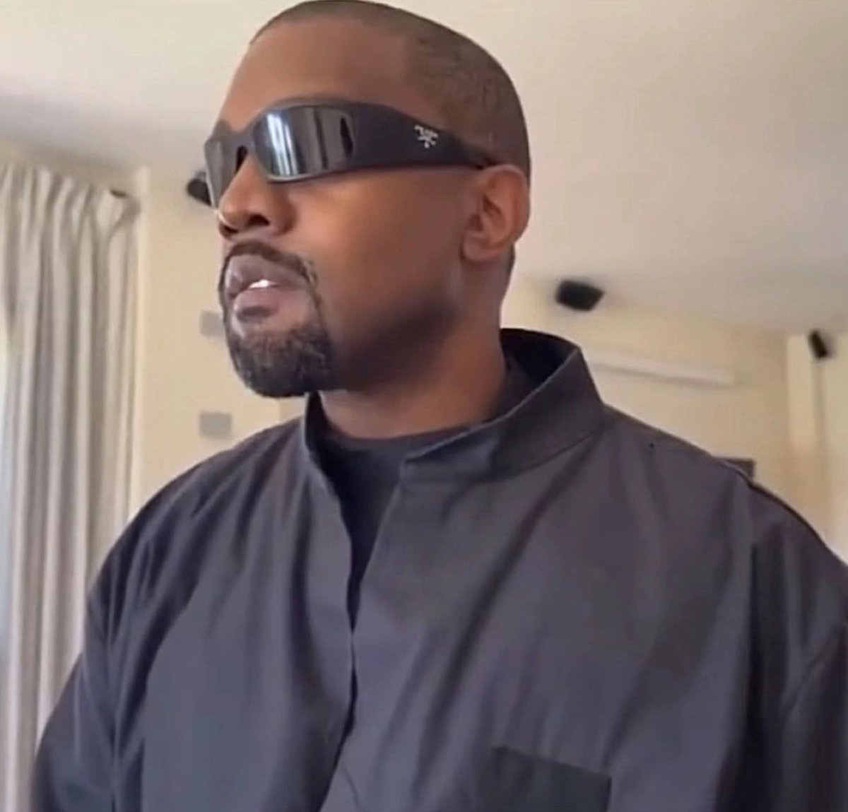 EVERYONE NEEDS TO DIE