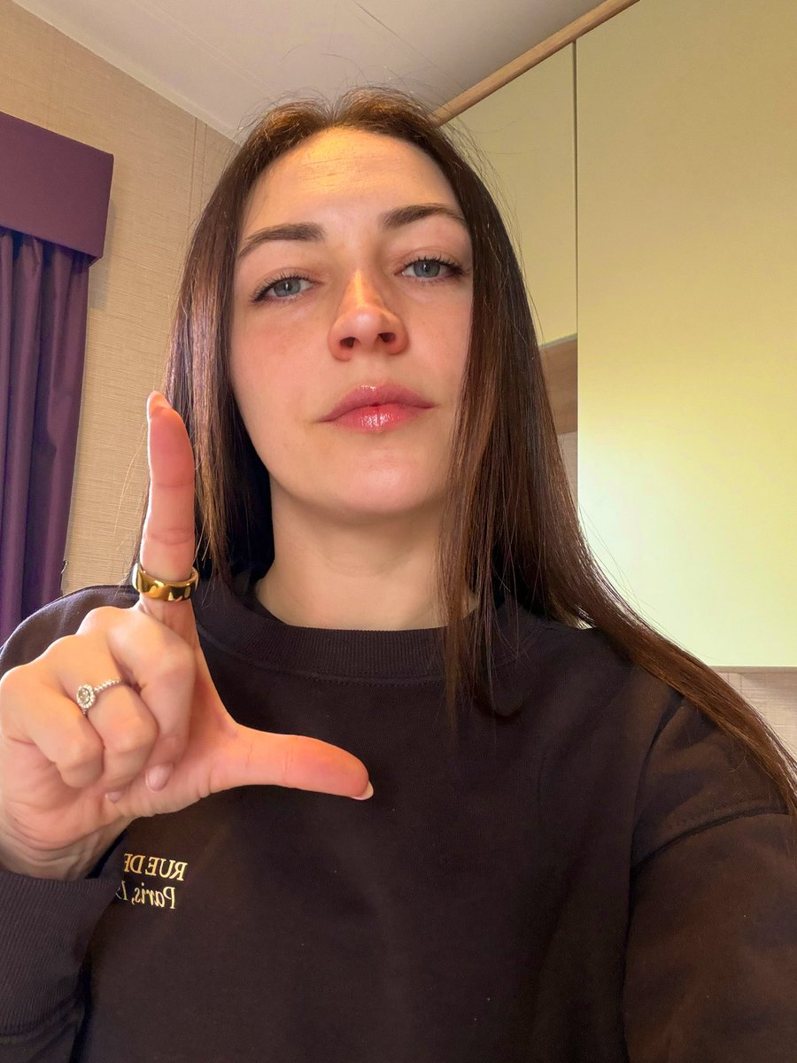 comeseechlox1's tweet photo. Don’t look this fabulous for free. Need new skin care for my pre holiday glow up, Who’s footing the bill.. 

Findom cashdrain Femdom finsub gymbrat whalesub humanATM walletsubmissive https://t.co/shqTMVXKju