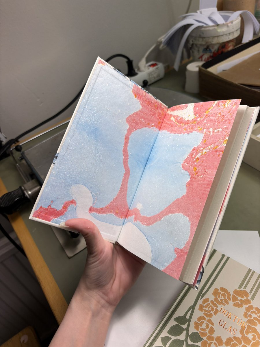 Made two copies of doktor glas because Sofie wanted one and i made her buy me a copy too