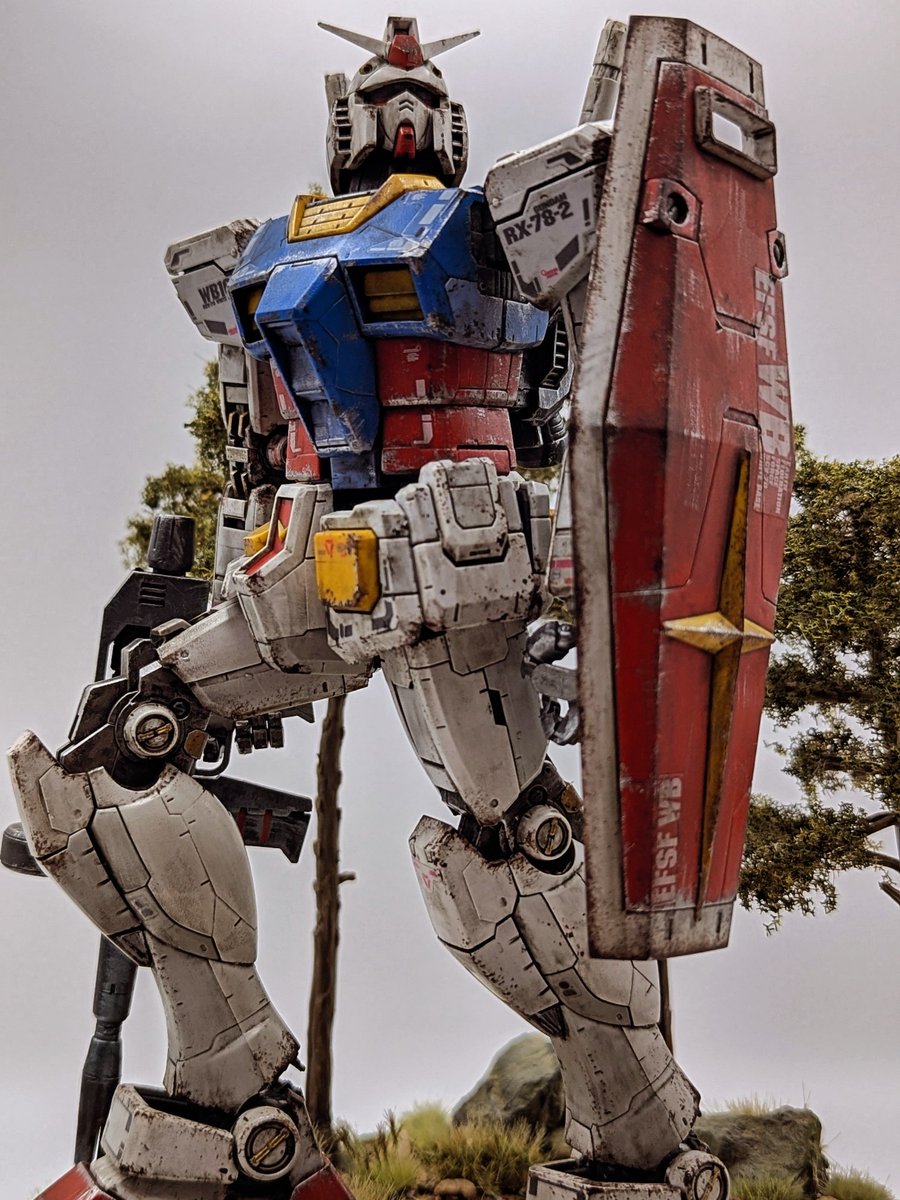 Fredogm's tweet photo. New Gundam model...Gundam RX-78 V3🤖 #Gundam #gunpla #diorama #miniatures #AKinteractive #paints #weathering #Robot #mechas #painting #hobby #AKmodels #bandai #AK3Gen #paintingminiatures #pigments https://t.co/G93Pd7cOv7