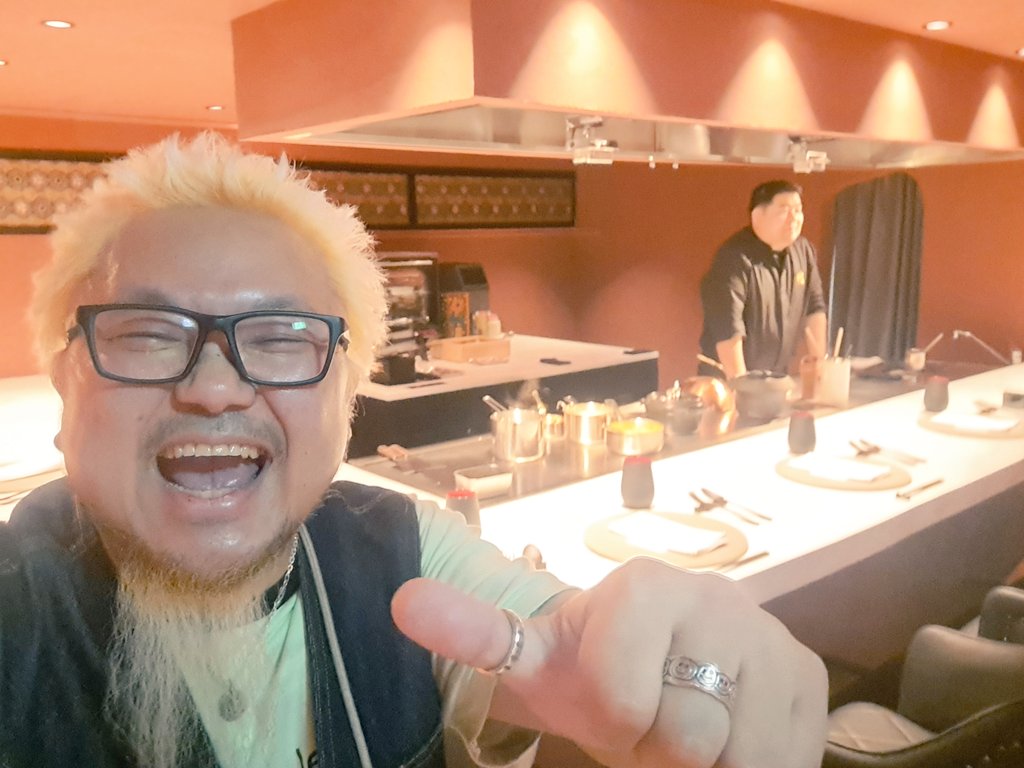 髭原人 tweet media