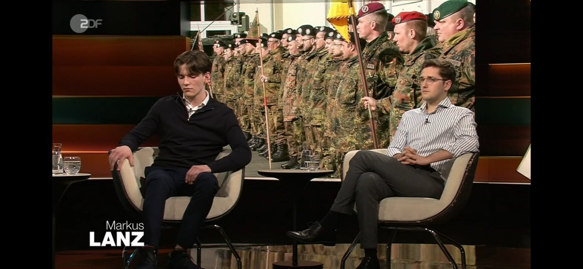 Bei #Lanz macht man mal wieder Werbung für die Kanonenfutter-Suche 🥳