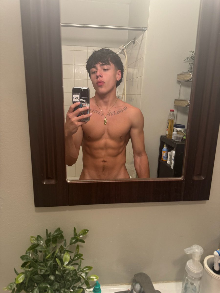 Eddie🔞 tweet media