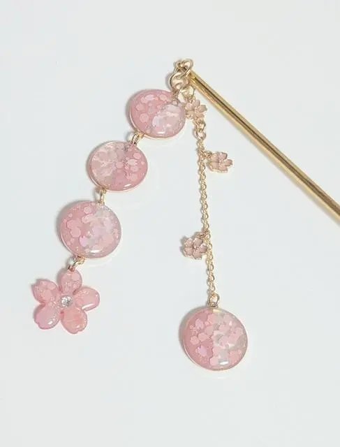 桜舞う2連簪  #minne 
minne.com/items/44884684