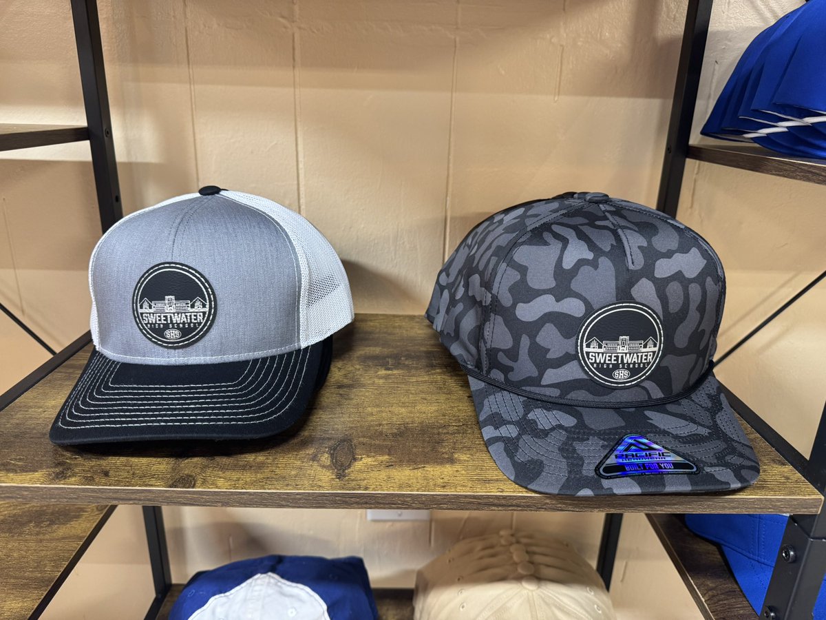 SweetTeesSW's tweet photo. New hats have arrived!! Circular leather patches on 4 different styles of hats plus the classic look on the gray/white trucker and the khaki dad hat. https://t.co/wps23UtRbY