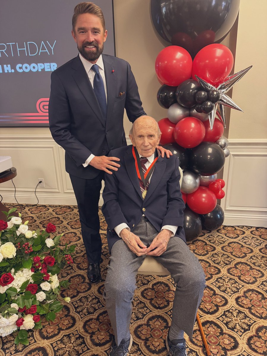 Jeff Leach tweet media