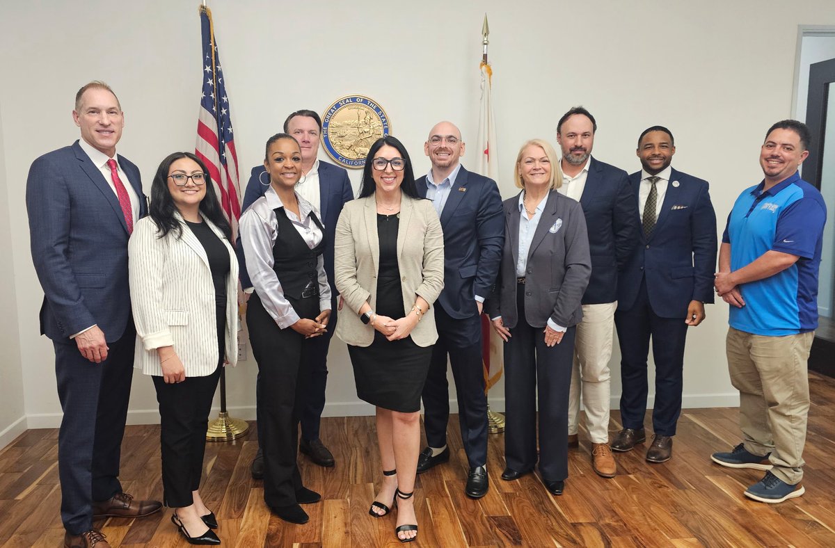 NatashaforCA's tweet photo. was honored to bring together our Healthcare Advisory Group to discuss the future of care in @RivCoNow.
Thank you to everyone who participated and shared your experiences. We are moving toward a healthier future, together. 💬
#Healthcare #Community #AD63 #RiversideCounty https://t.co/c2sM0NnHfd