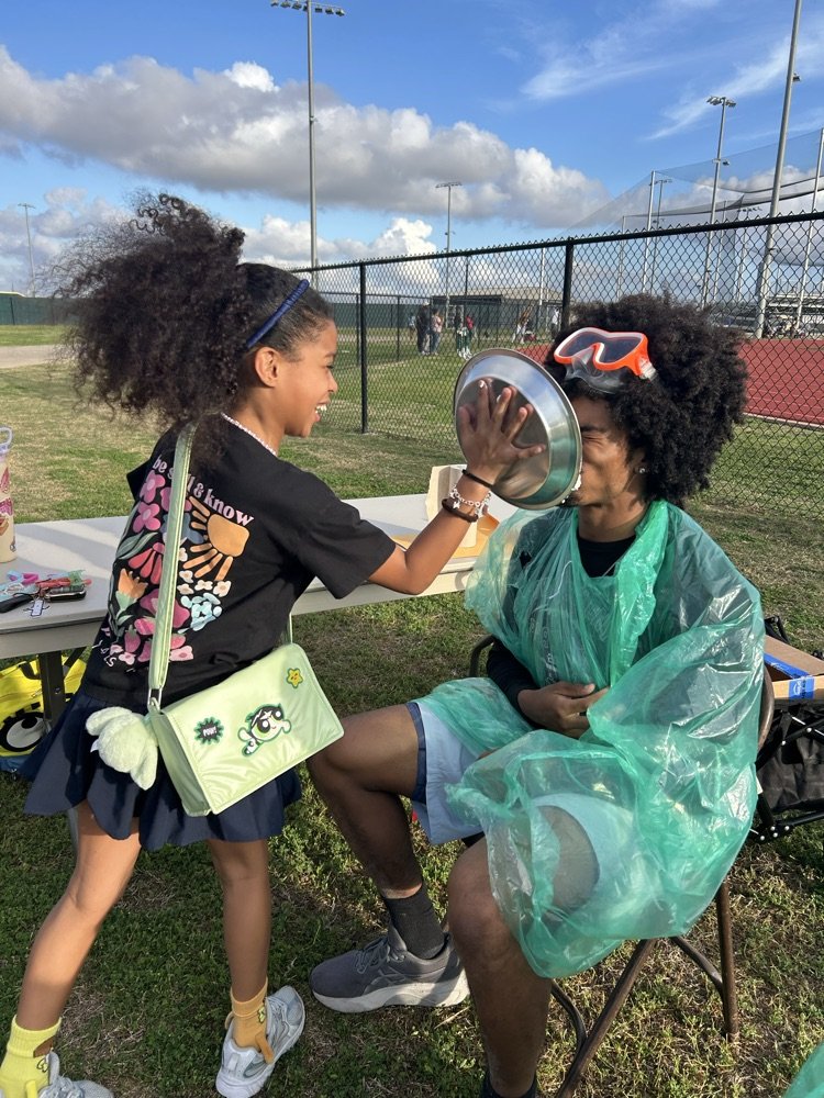 IowaColonyHS tweet media