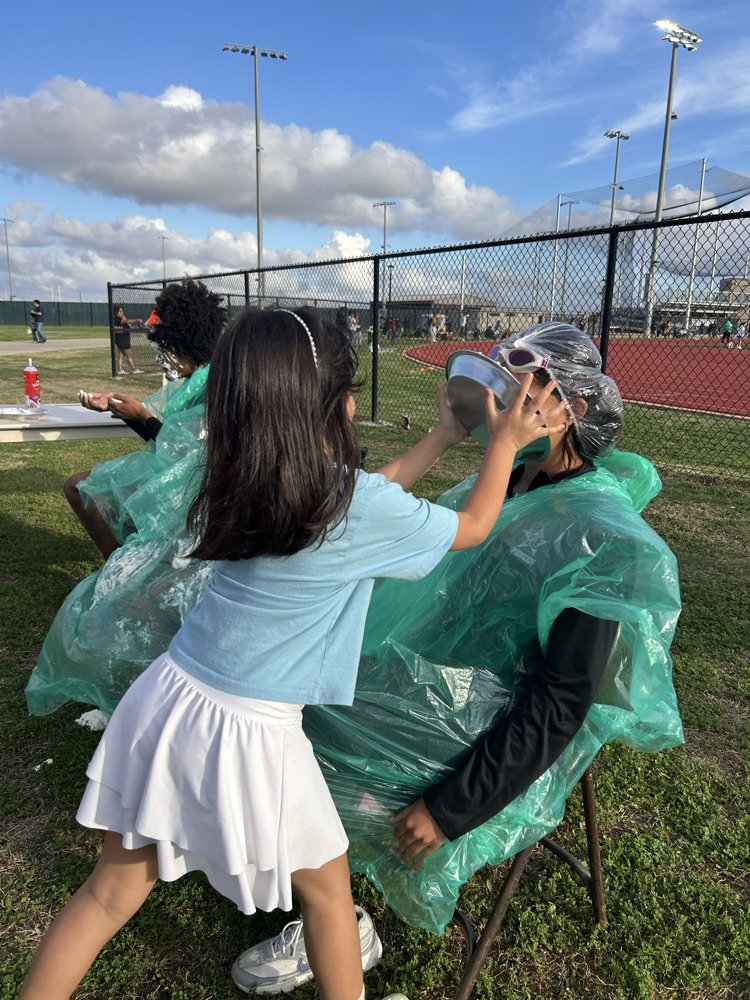 IowaColonyHS tweet media