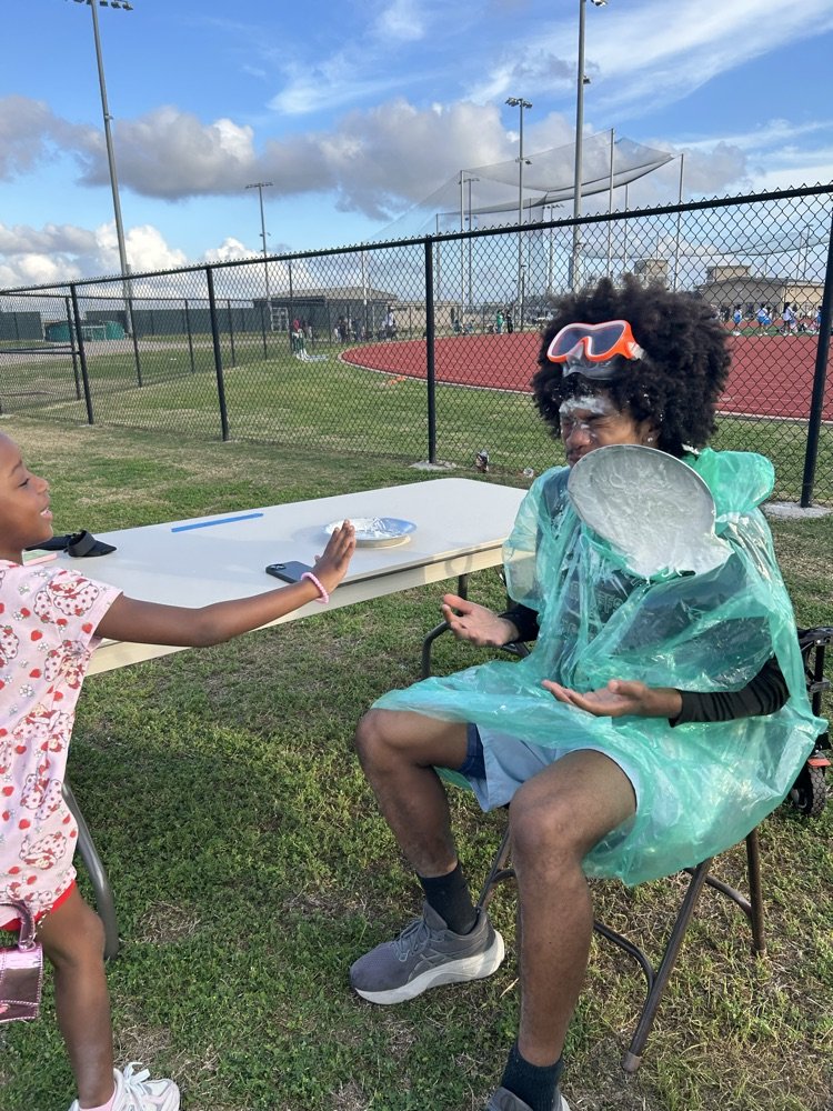 IowaColonyHS tweet media