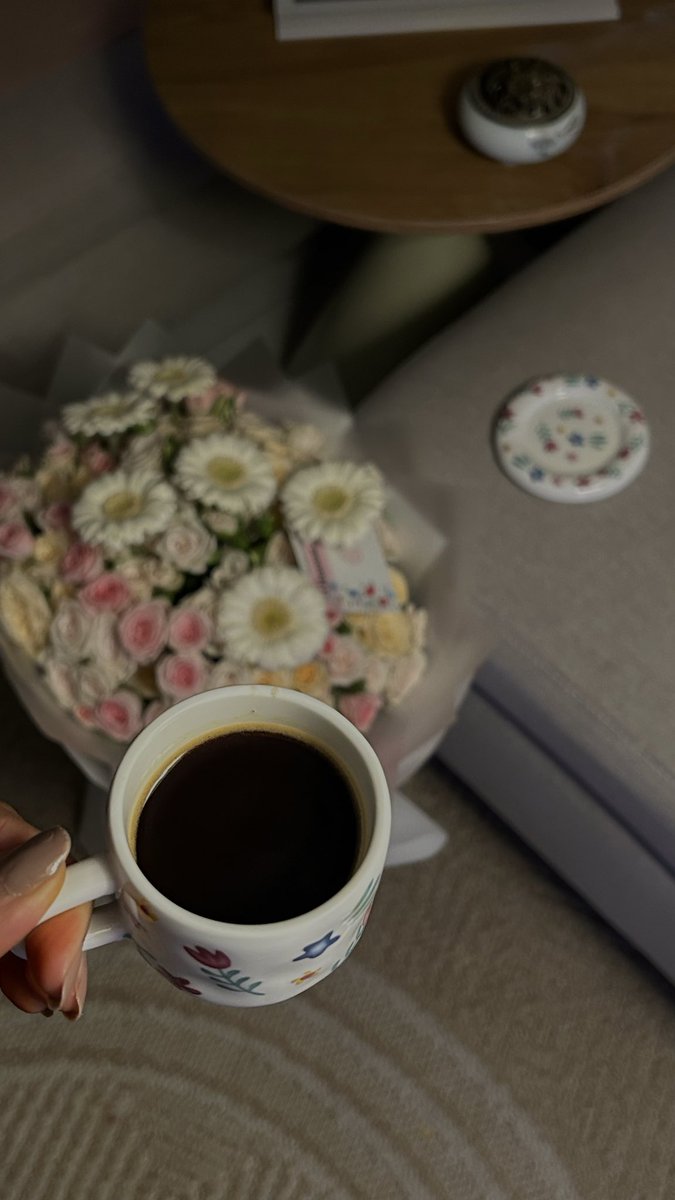 im_i12's tweet photo. وإن لبست الذهـــبّ
  قلنا ذهب وذهـبة✨. . https://t.co/hNsPqg3qis