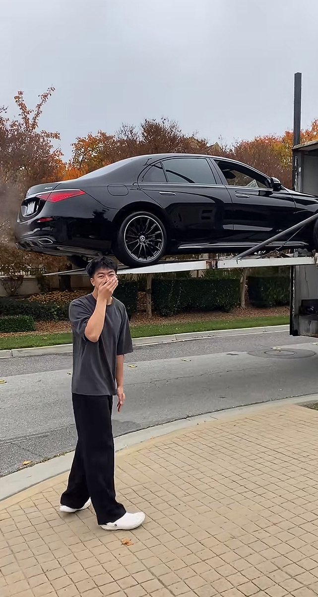oilmoney007's tweet photo. Brr can’t believe that he did it 🤯😅 https://t.co/1CONx6WPnw