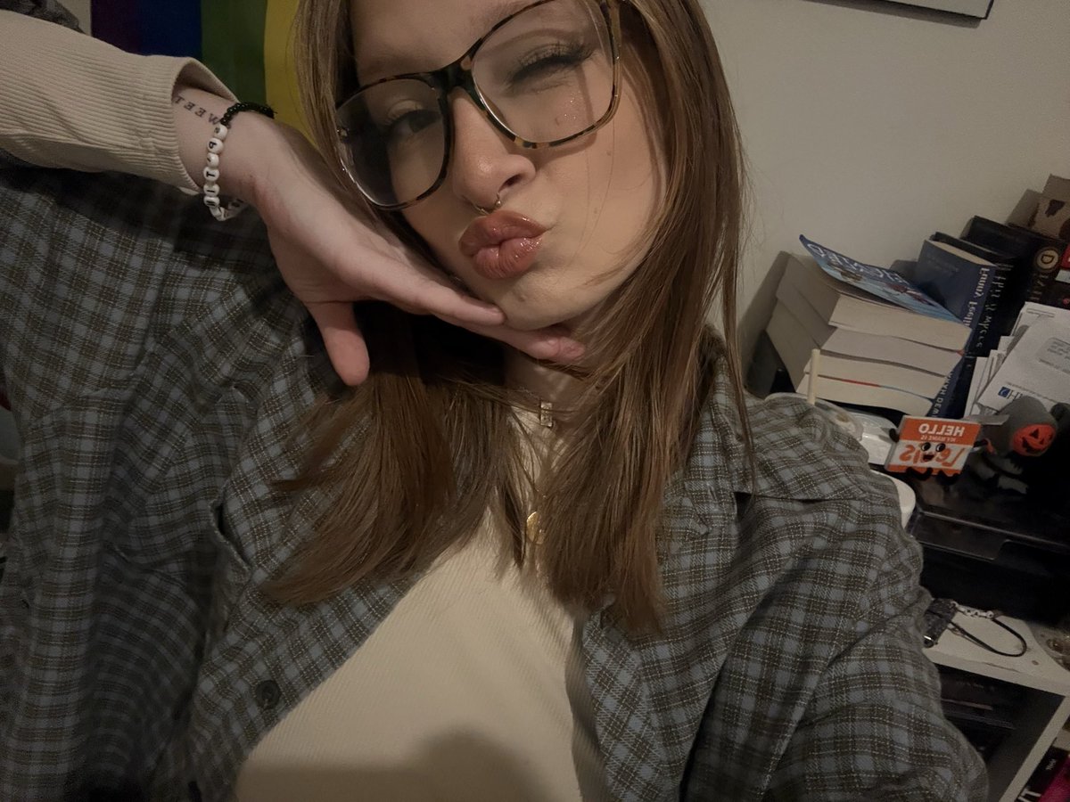 becca ⋆.𐙚 ̊ tweet media