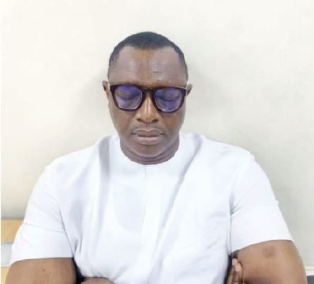 MobilePunch's tweet photo. 𝗡𝗗𝗟𝗘𝗔 𝗻𝗮𝗯𝘀 𝗳𝘂𝗴𝗶𝘁𝗶𝘃𝗲 𝗱𝗿𝘂𝗴 𝗸𝗶𝗻𝗴𝗽𝗶𝗻 𝗮𝗳𝘁𝗲𝗿 15 𝘆𝗲𝗮𝗿𝘀 𝗼𝗻 𝘁𝗵𝗲 𝗿𝘂𝗻

𝗥𝗲𝗮𝗱 𝗠𝗼𝗿𝗲: https://t.co/HmmI516Drl https://t.co/vopEGhaIZD