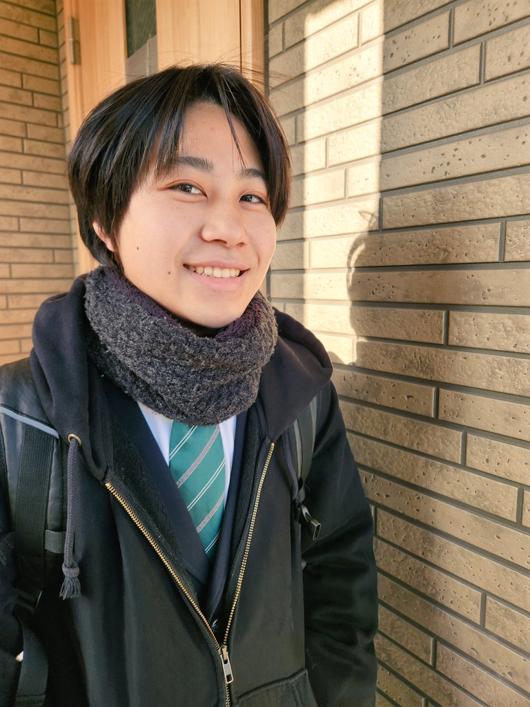 おはよ☺
今日は卒業式の予行練習です🌱
そのあと友達とカラオケ！😄
学校いってきますー👋