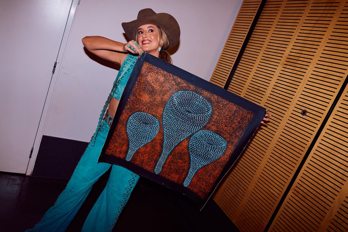 Lainey Wilson tweet media