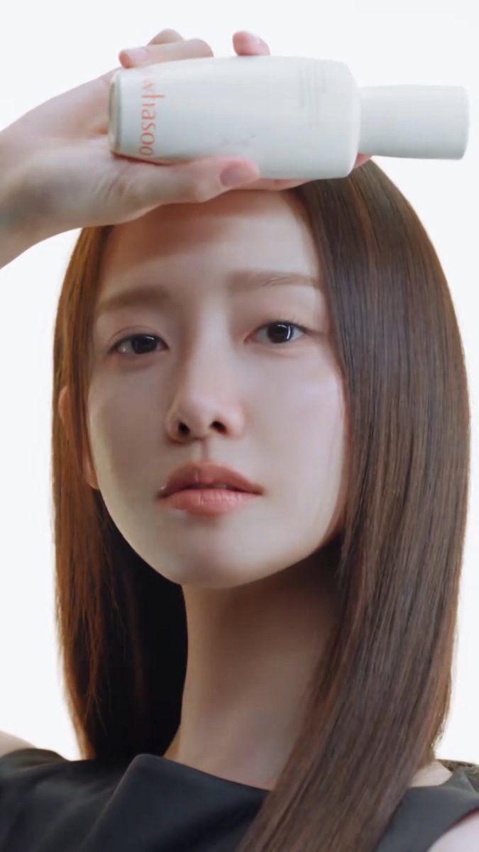 The Goddess, Yoongphrodite 🖤🧡
instagram.com/sulwhasoo.us/r…
#YoonA #윤아 #임윤아 #LimYoonA