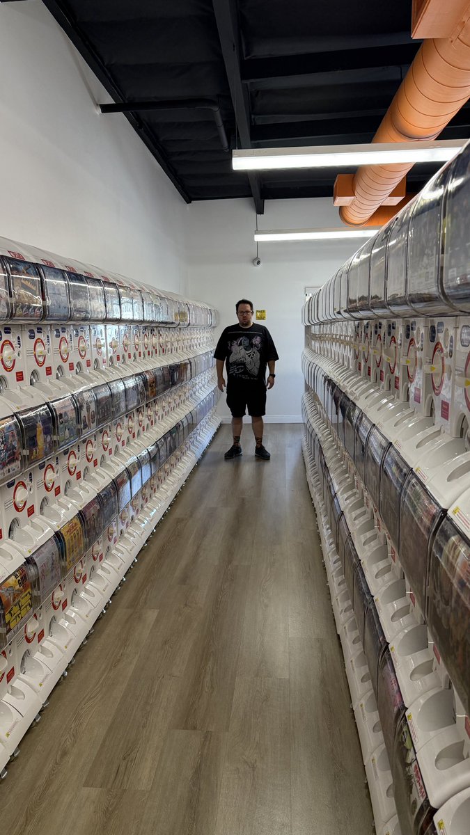 Johnny Weiss tweet media