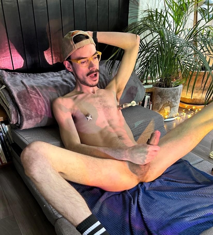 Thirsty switch tweet media