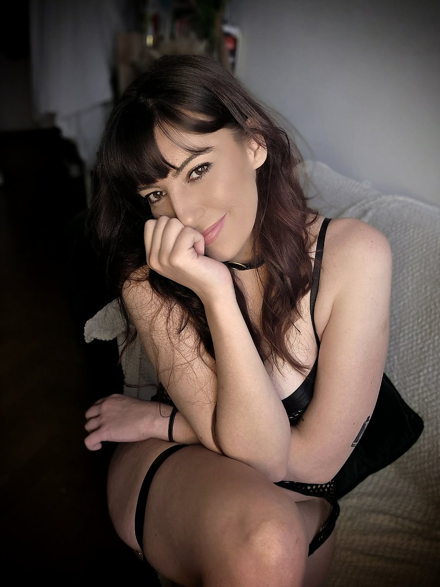 Ｌ o L a H O O P✨ tweet media