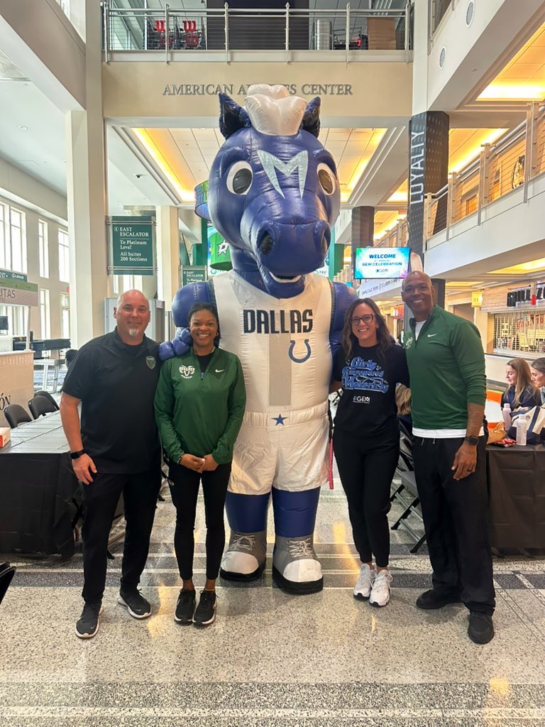 vermillionv33's tweet photo. The HERD had a great time at the @dallasmavs GEM conference! 

There’s nothing better than a day full of growing our young female leaders! https://t.co/HcZjjIjnhJ