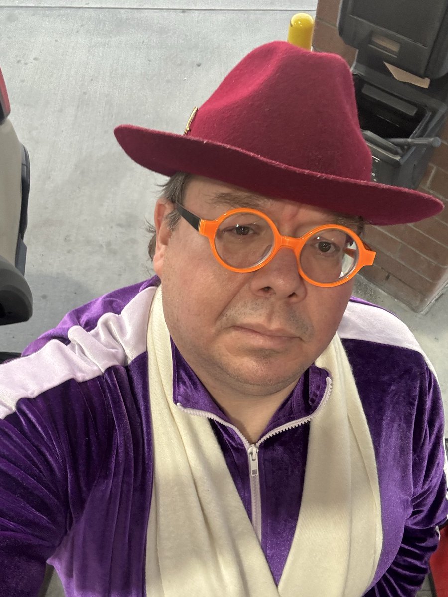 lawyerschiff's tweet image. A private engagement is preempting my usual Wednesday night couch time with @VinniePolitan, and I promised there would be pictures.